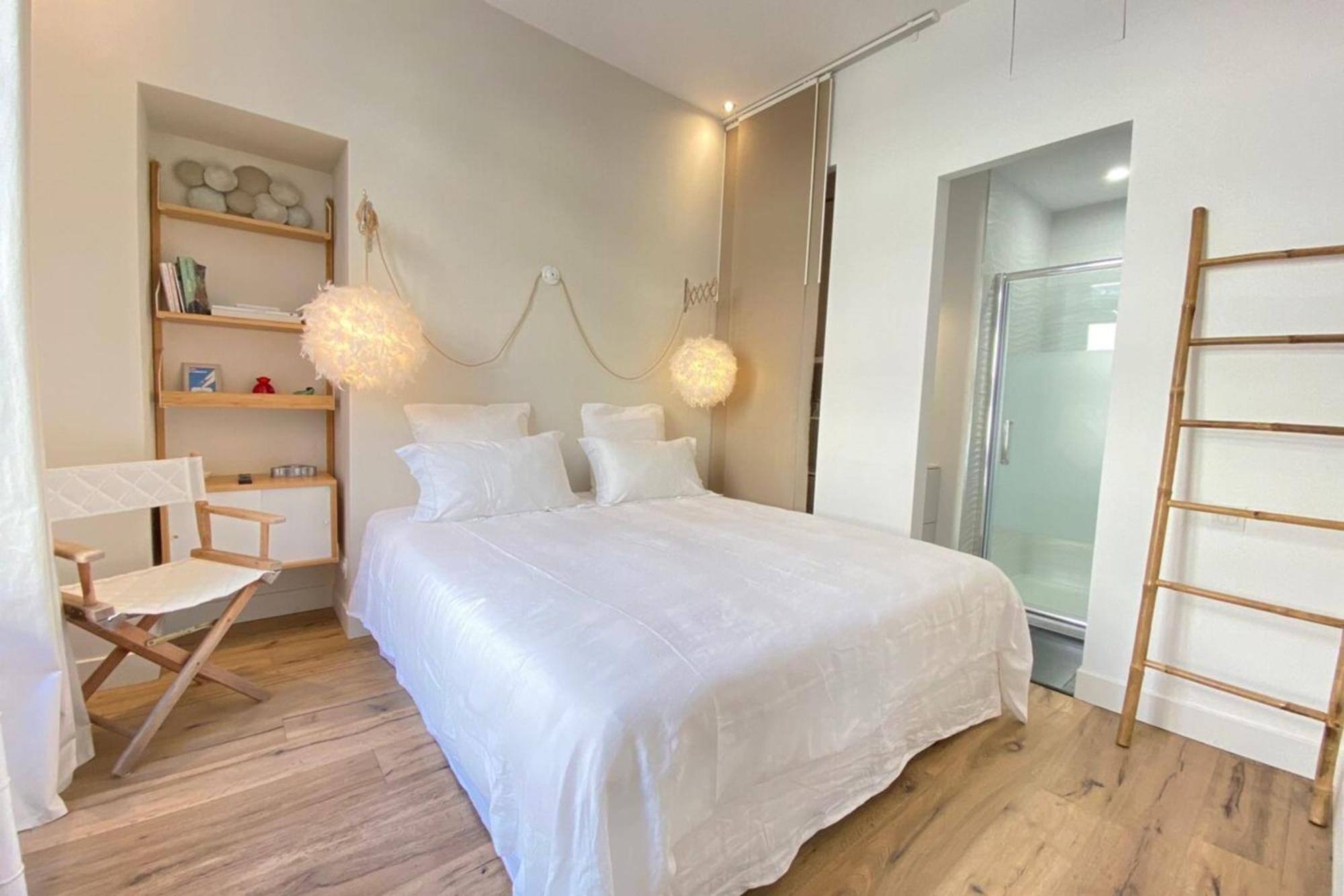 Beautiful 2 Bedrooms 2 Bathrooms Center Of Cannes
